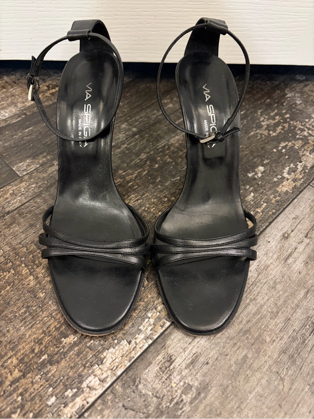 Vero Cuoio Black Leather Ankle-Strap Heeled Sandals made in Italy
